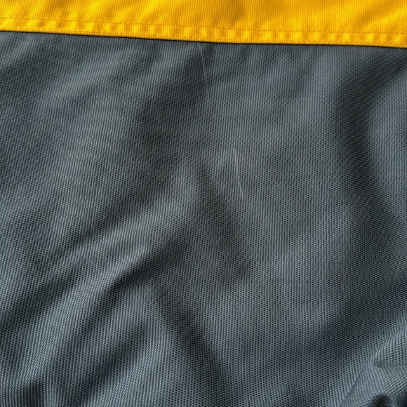 O’Neill snowboarding jacket - Picture 8 of 9